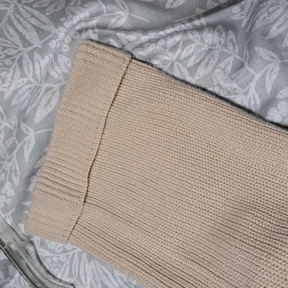 Andrea jovine cropped bk Cardigan...medium. - Picture 3 of 5